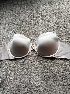 Victoria's Secret Strapless Nude Smooth Bra